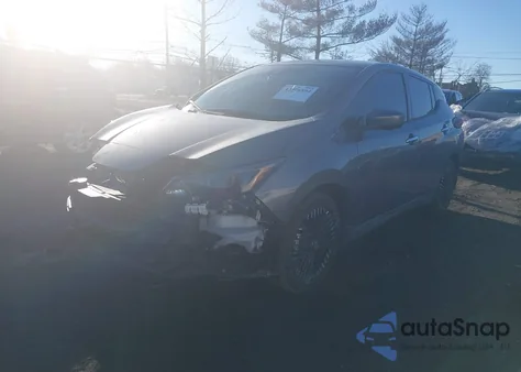 2024 Nissan Leaf Sv Plus z USA, uszkodzony, nr VIN 1N4CZ1CV5RC556189